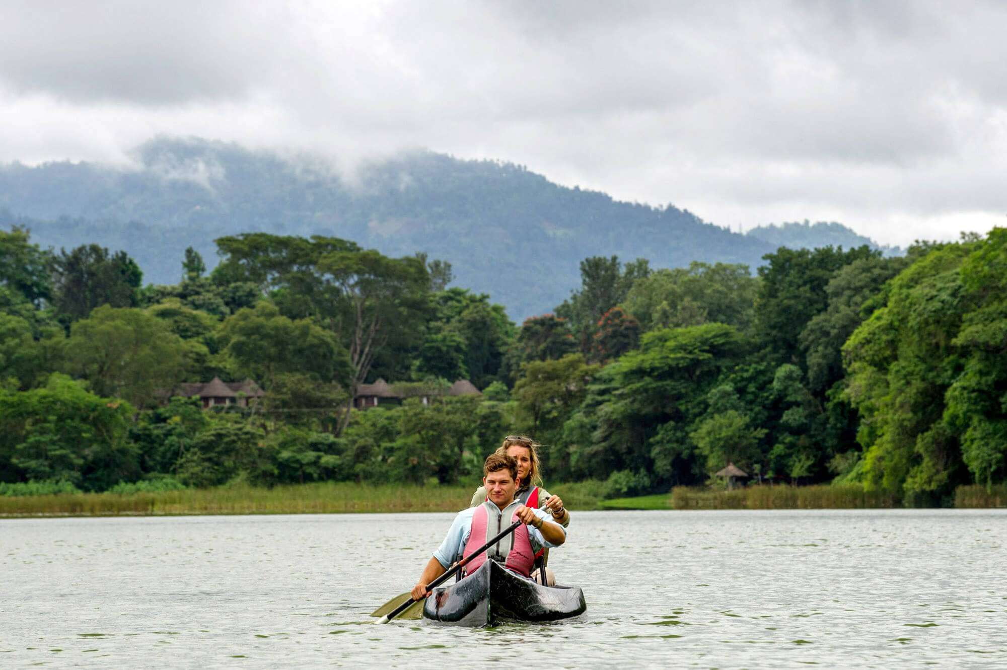 Lake+Duluti+Canoeing